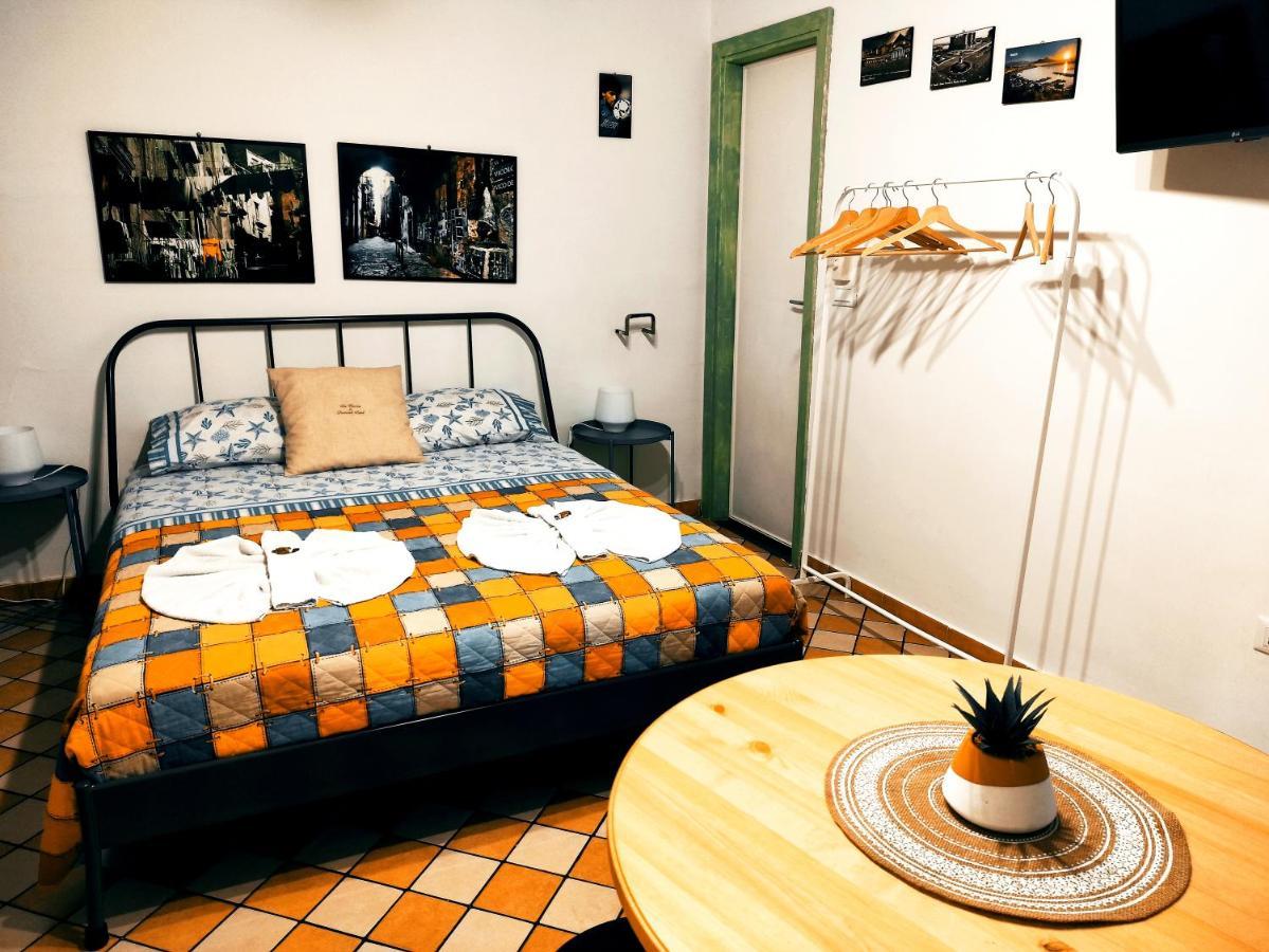 Ferienwohnung La Casina Di Promised Land Napoli Exterior foto
